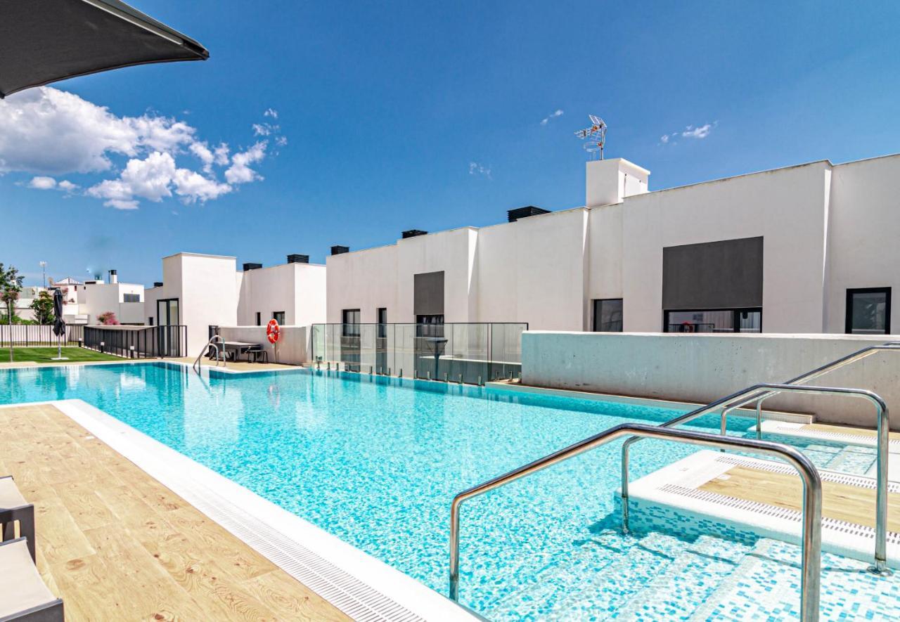 Sb4Bb - Apotel Las Mesas By Roomservices Estepona Eksteriør billede